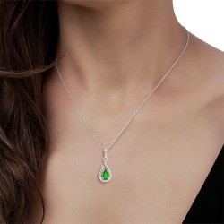 Collier Or Blanc 375/1000 Émeraude taille poire 4 Diamants porté